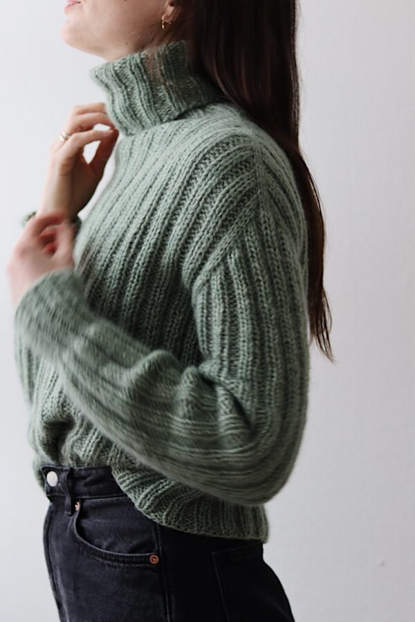 Berry sweater - Image 5