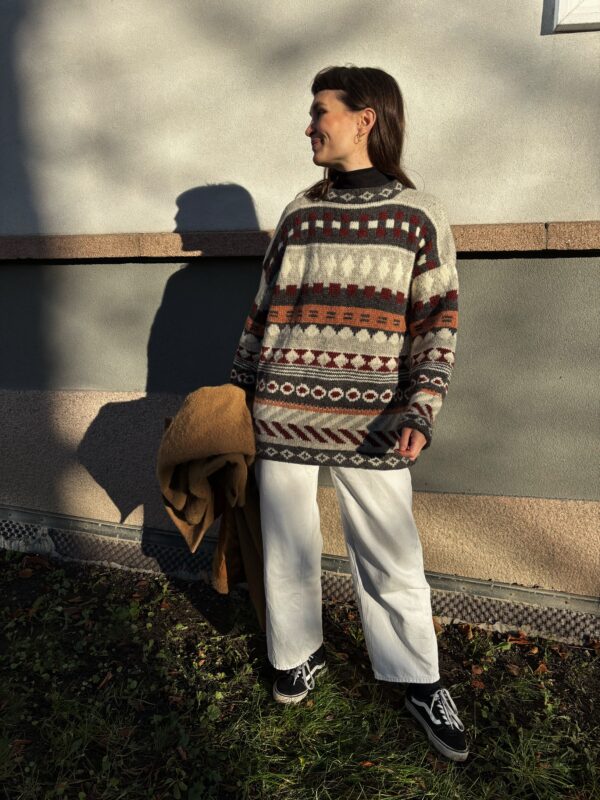 Bjorg sweater - Image 17